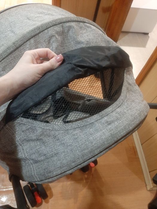 Продам прогулочную коляску