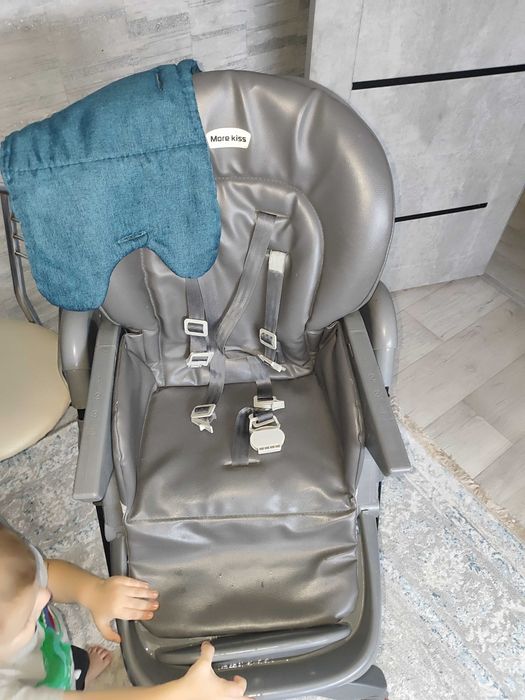 Продам стульчик для кормления