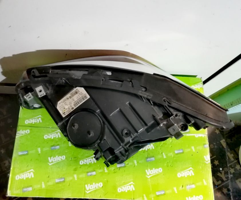 Фар Фарове за БМВ 5 Ф10 Ф11 фейс / BMW 5 F10 F11 Bi-Xenon Lci.