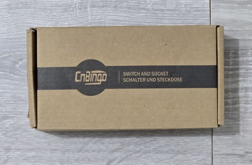 Priză Schuko + întrerupător sticlă – 1 slot, 1 cale – negru