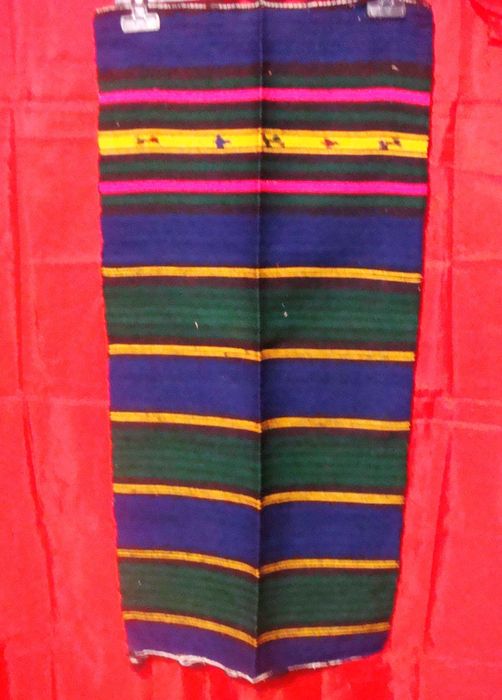 Продавам 5 неупотребявани,ръчно тъкани,вълнени покривки