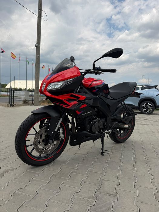 Vând Aprilia touno 125 pentru A1 ( 16 ani)