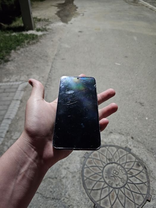 Samsung s22  продаю