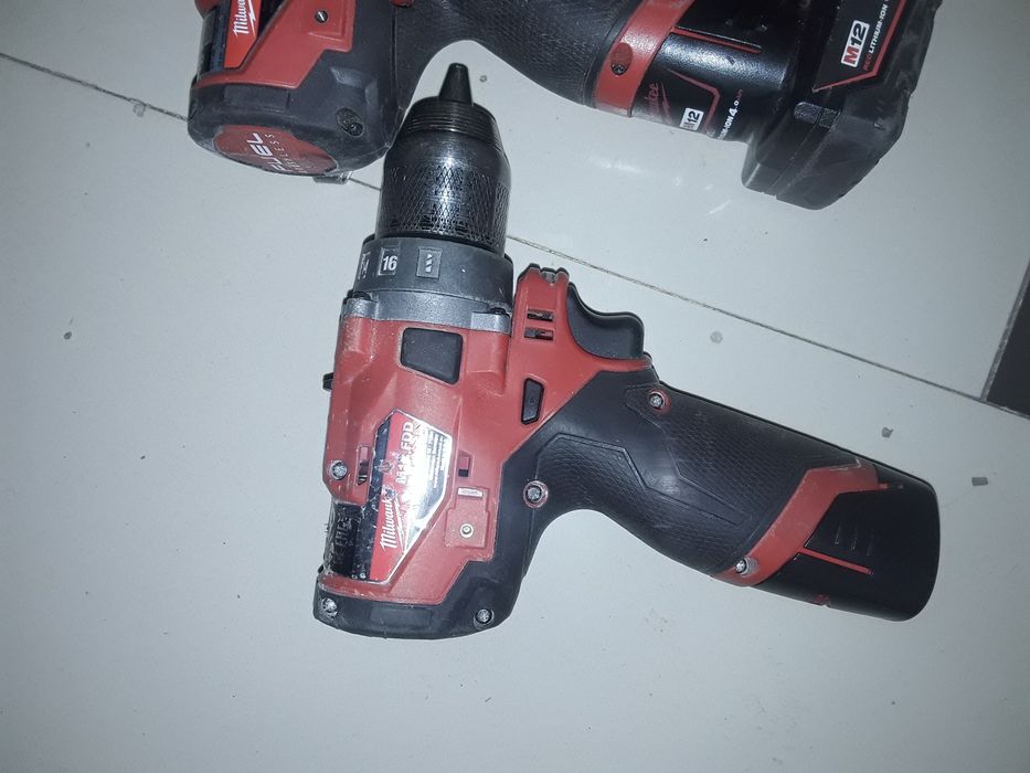 Roto + filetante MILWAUKEE originale cu baterii 4 Ah funcț.excelent