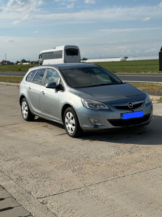 Dezmembrez Opel Astra J 1.7 CDTI A17DTR 110 CP – 2011 – orice piesă di