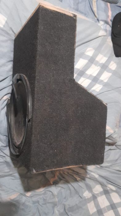 Сабвуфер на любой машине