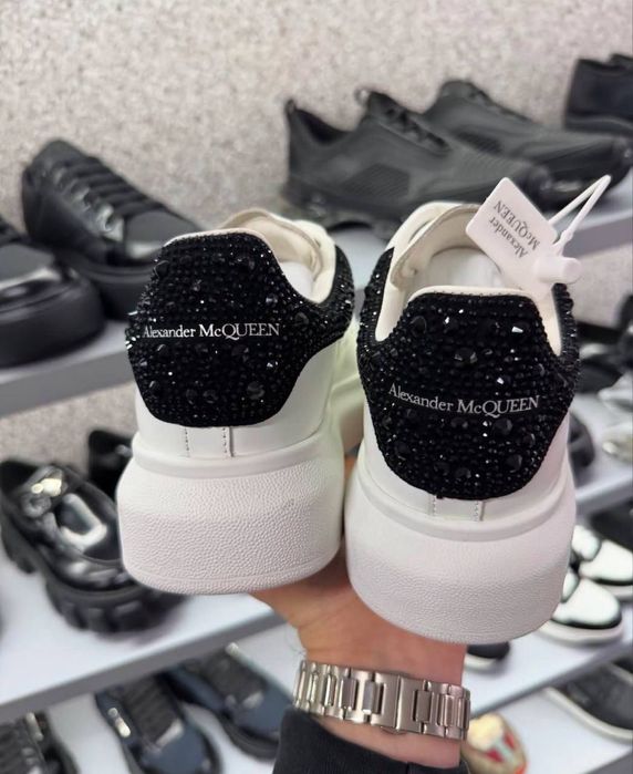 Adidasi Alexander Mcqueen Alb si Negru
