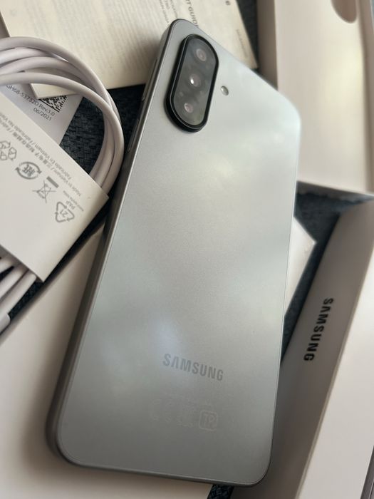 Samsung A17 6/128gb silver, новый