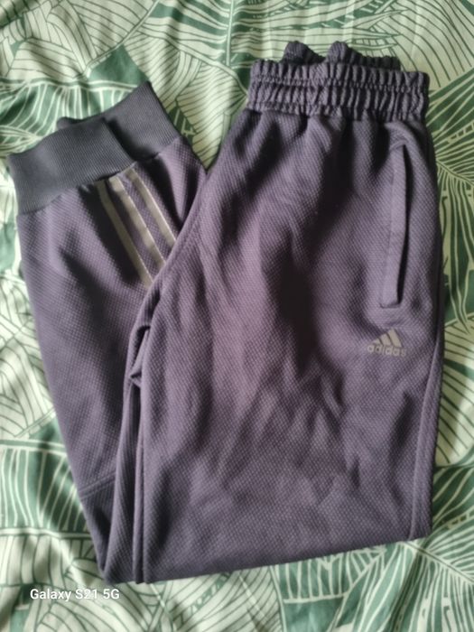 Мъжко долнище запазено Adidas!
