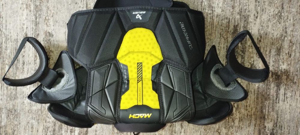 Хоккейный нагрудник Mach bauer