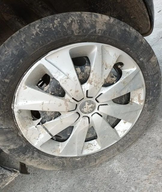 usa stanga dreapta bara spate armatura haion stop dreapta  Peugeot 108, an 2018, motor 1.2 benzina 82cp, cod motor HM01,   dezmembrez turbina