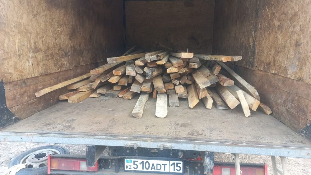 Дрова, доски, поддоны