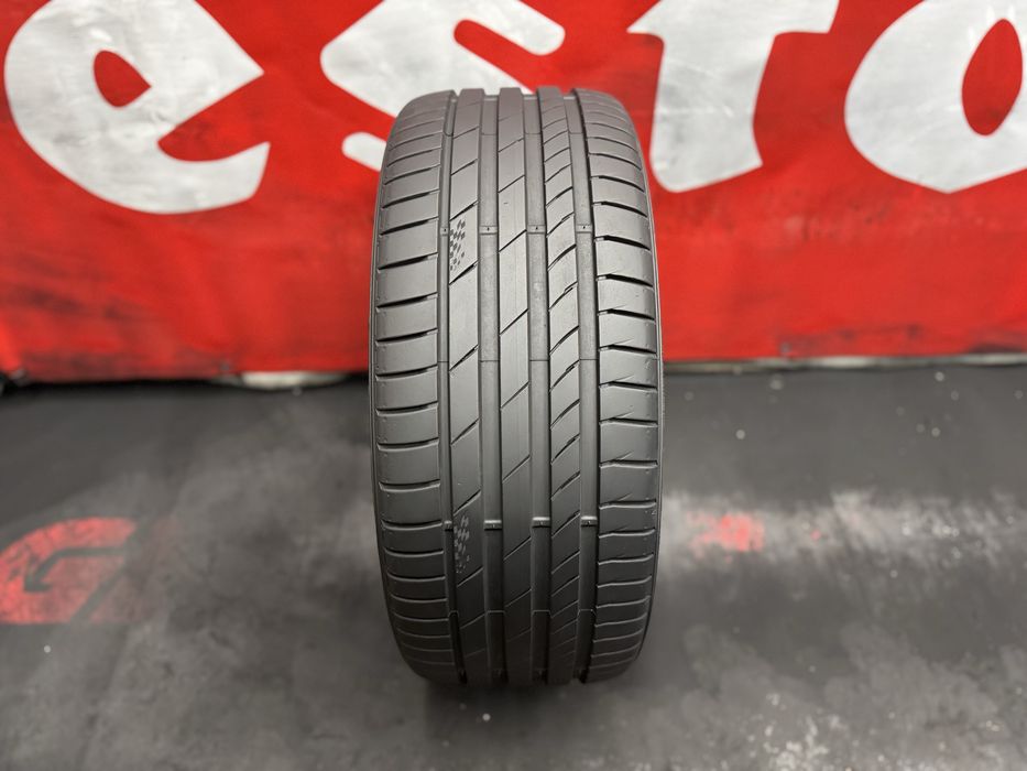 245 35 20, Лятна гума, Kumho EcstaPS71, 1 брой
