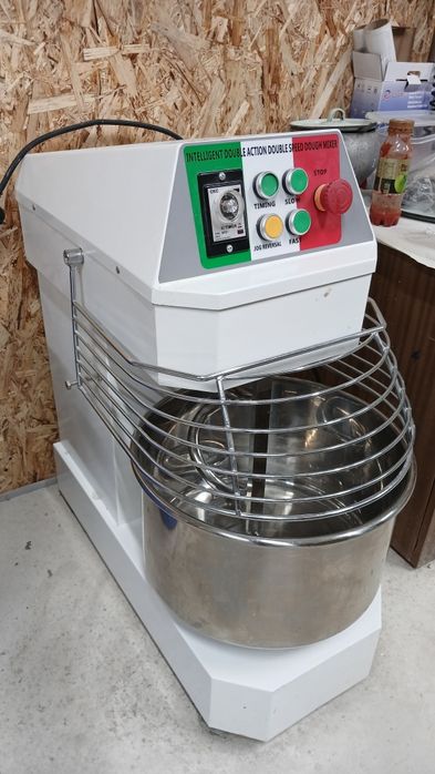 Мишалка 8кг срочна сотилади