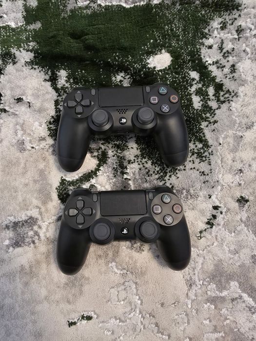 PS4 Pro 1TB + 10 Jocuri + 2 Controllere