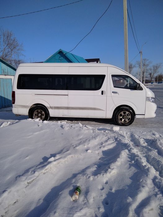 Тойота Хайс 2015