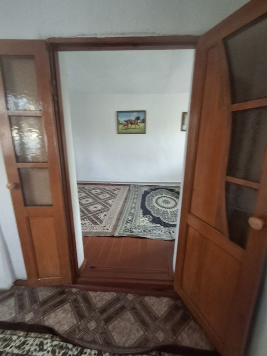 Үй сатылады. 8 соттық жер