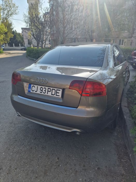 Vând mașină audi A4