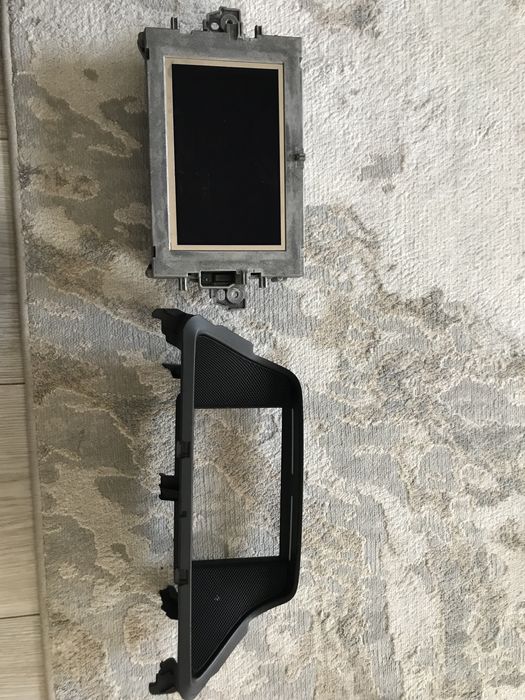 Дисплей плюс Команд за w218 и w212 Mercedes