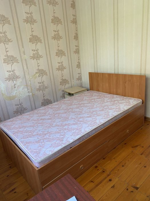 Кровать полуторка