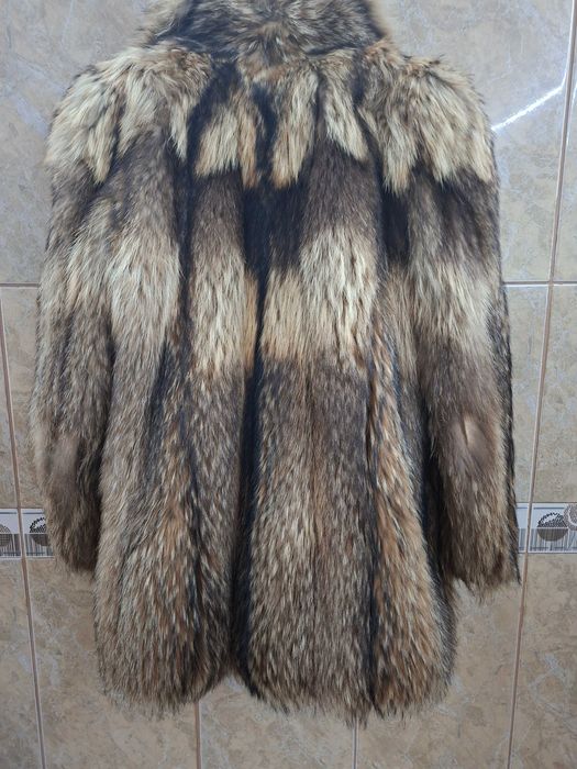 Haina de Eton de vanzare