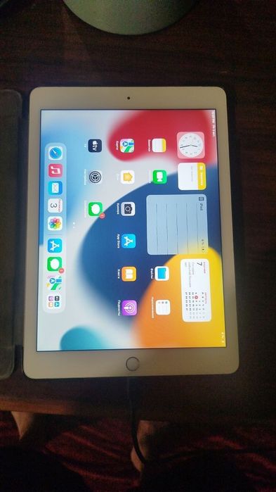 Продаётся iPad в хорошим состояние