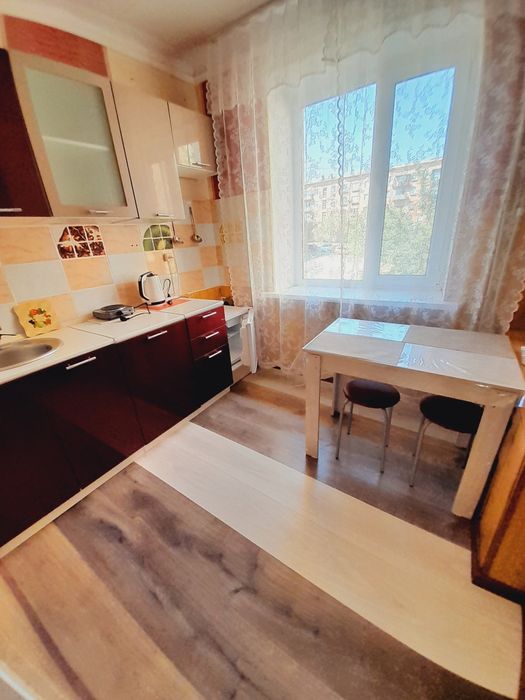 1-2 ком / час/ сутки/центр/ wi-fi.