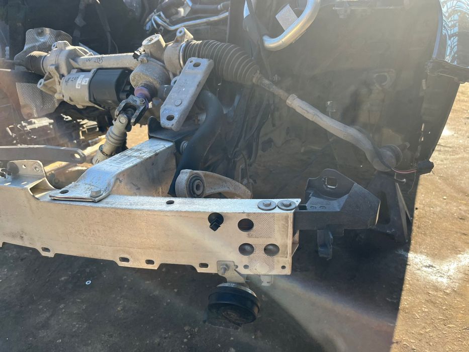 Предна и задна греда за Mercedes C Class W205 седан/комби