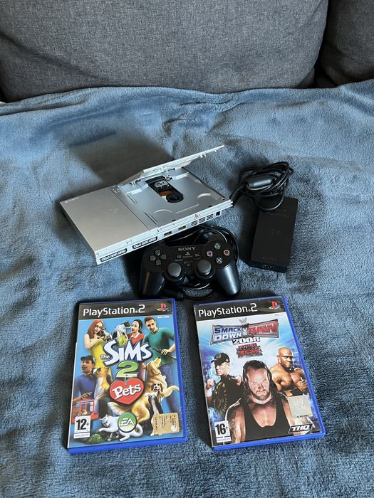 Playstation 2 Slim Silver Edition