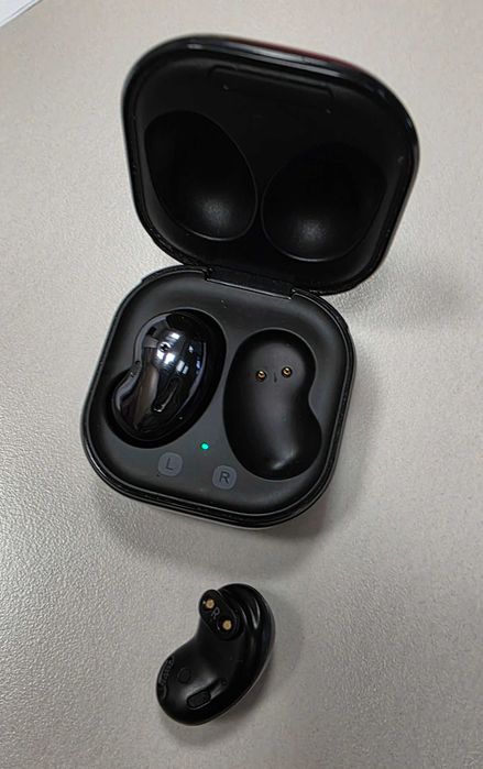 Наушники Samsung Galaxy Buds Live