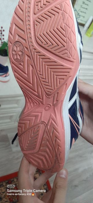 Обувь спортивная для волейбола