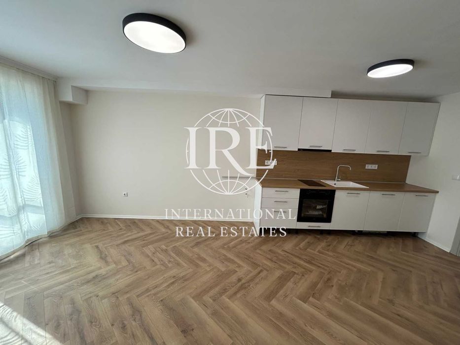 Продава се Тристаен апартамент в Варна, Възраждане 1 - 80 кв.м за 1019 €/кв.м - Снимка #6