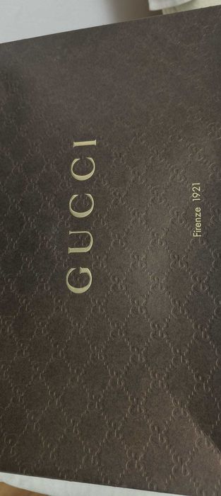 Eșarfă Gucci damă – originală, nouă, cu etichetă și cutie – mic defect