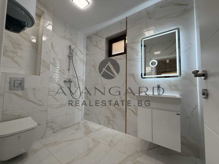 Продава се Тристаен апартамент в Пловдив, Остромила - 118 кв.м за 1865 €/кв.м - Снимка #10