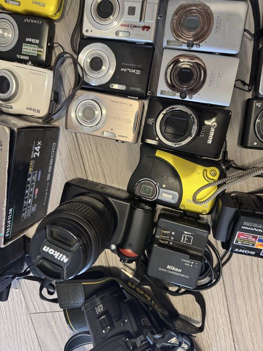 Aparate foto Canon .Olympus .Sony , Casio , Fujifilm