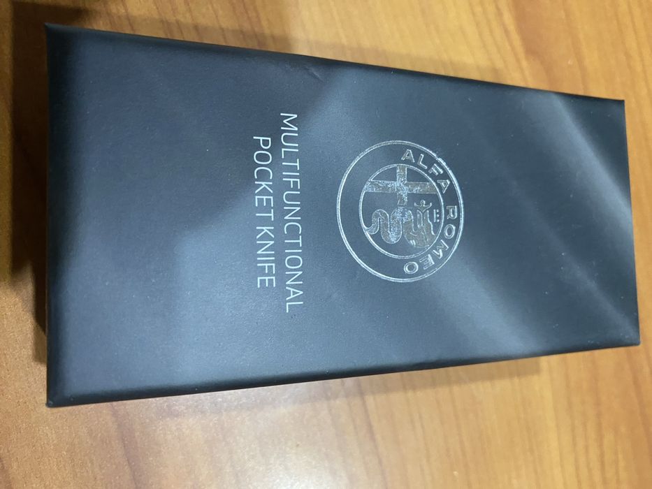 Cutit voiaj multifunctional