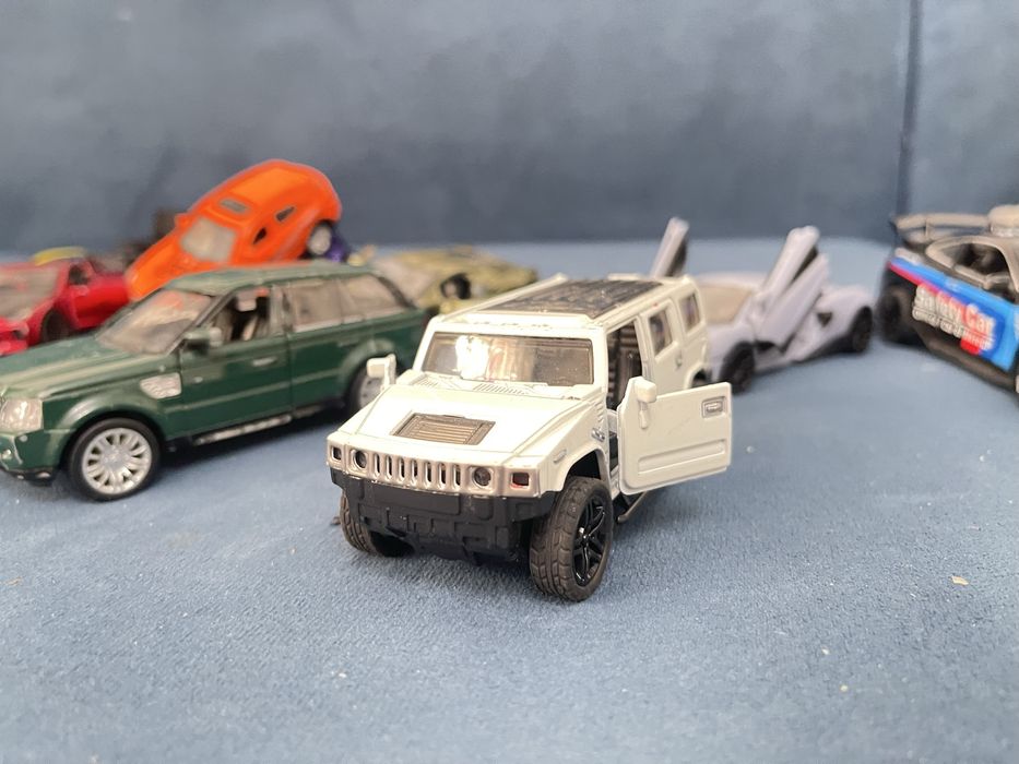 Продам игрушечные машинки