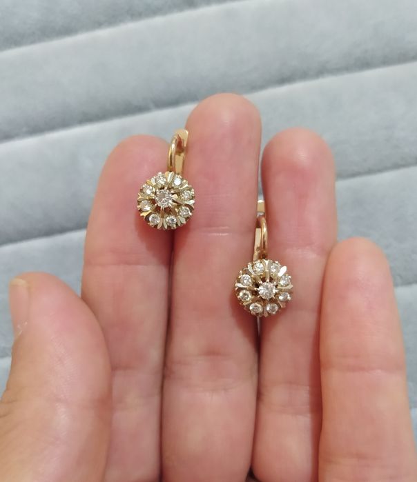 Золотые сережки малинка с бриллиантом 583пр СССР