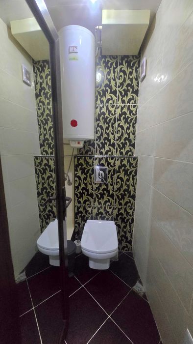 Продава се Четиристаен апартамент в Търговище, Център - 80 кв.м за 606 €/кв.м - Снимка #16