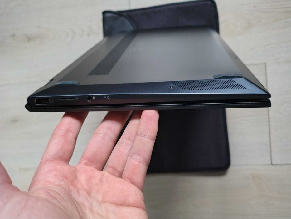 Asus ZenBook 14 Ryzen 7 5800H, 16GB RAM, 1TB SSD, 14" 2.5K, AMD Radeon