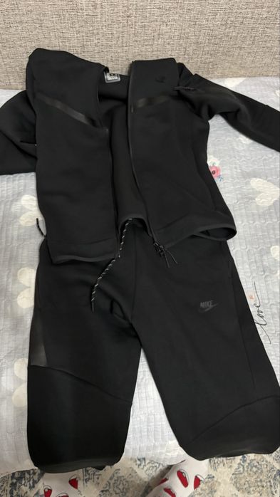 Черный  найк теч флис новая