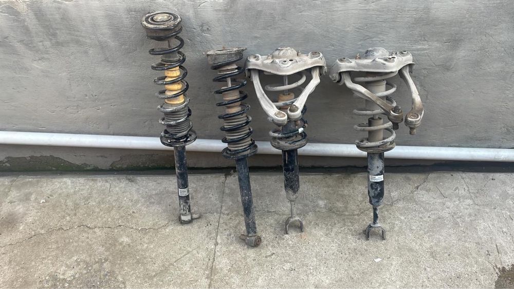 Стойки в сборе Ауди а4 б5