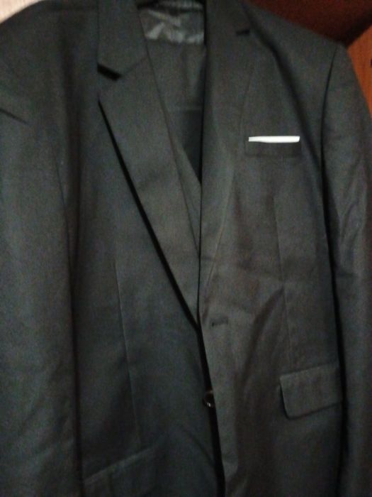 Costum bărbat negru din 3 piese ,umeri 54, talie 108, mânecă 69