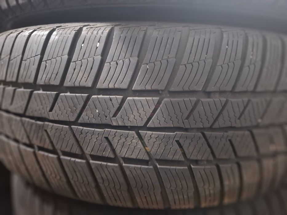 Set 4 anvelope iarna 225 45 18 Barum polaris 5 dot 2021