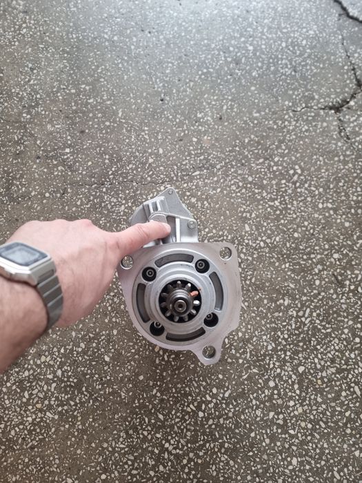 Electromotor nou  Hitachi ZAXIS