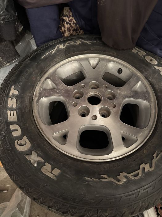 Продам б/у резину