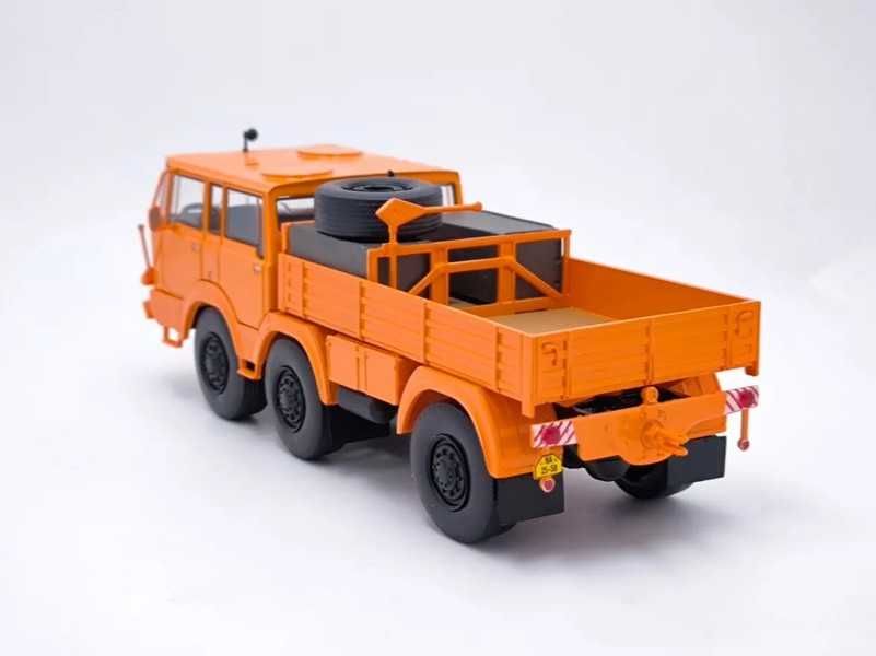 Tatra 813 macheta 1/43