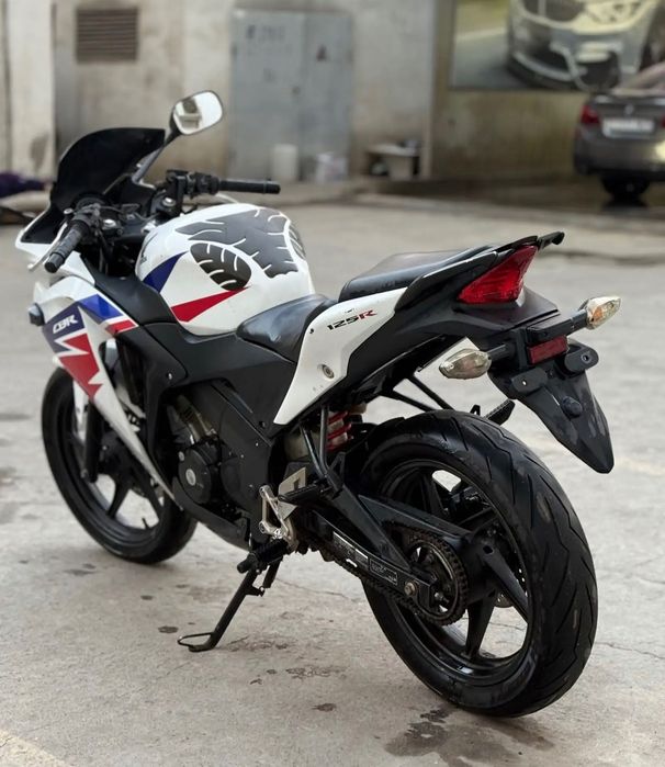 Honda CBR 125R / CBR 125 2016 на ЧАСТИ