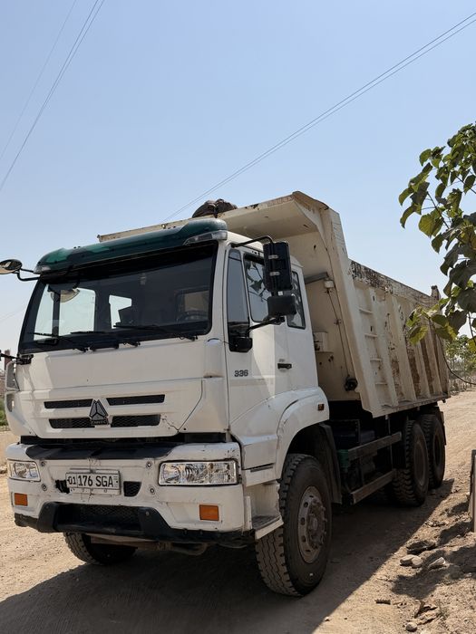 Howo Sinotruk samosval