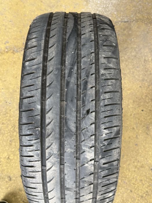 Резина 235/40/19